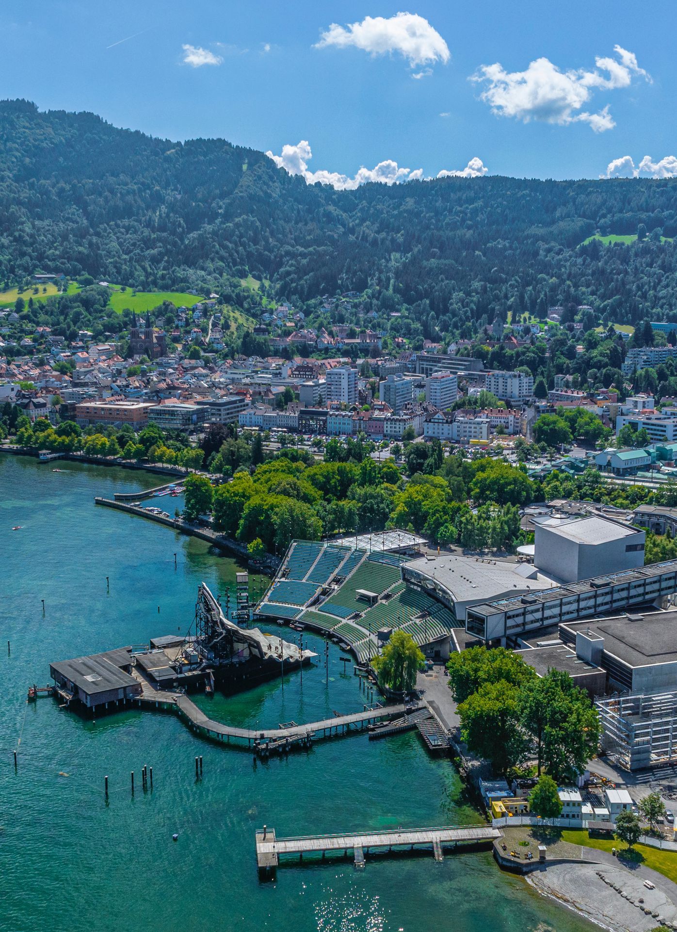Die Ferienregion Bodensee bei Bregenz aus der Vogelperspektive
