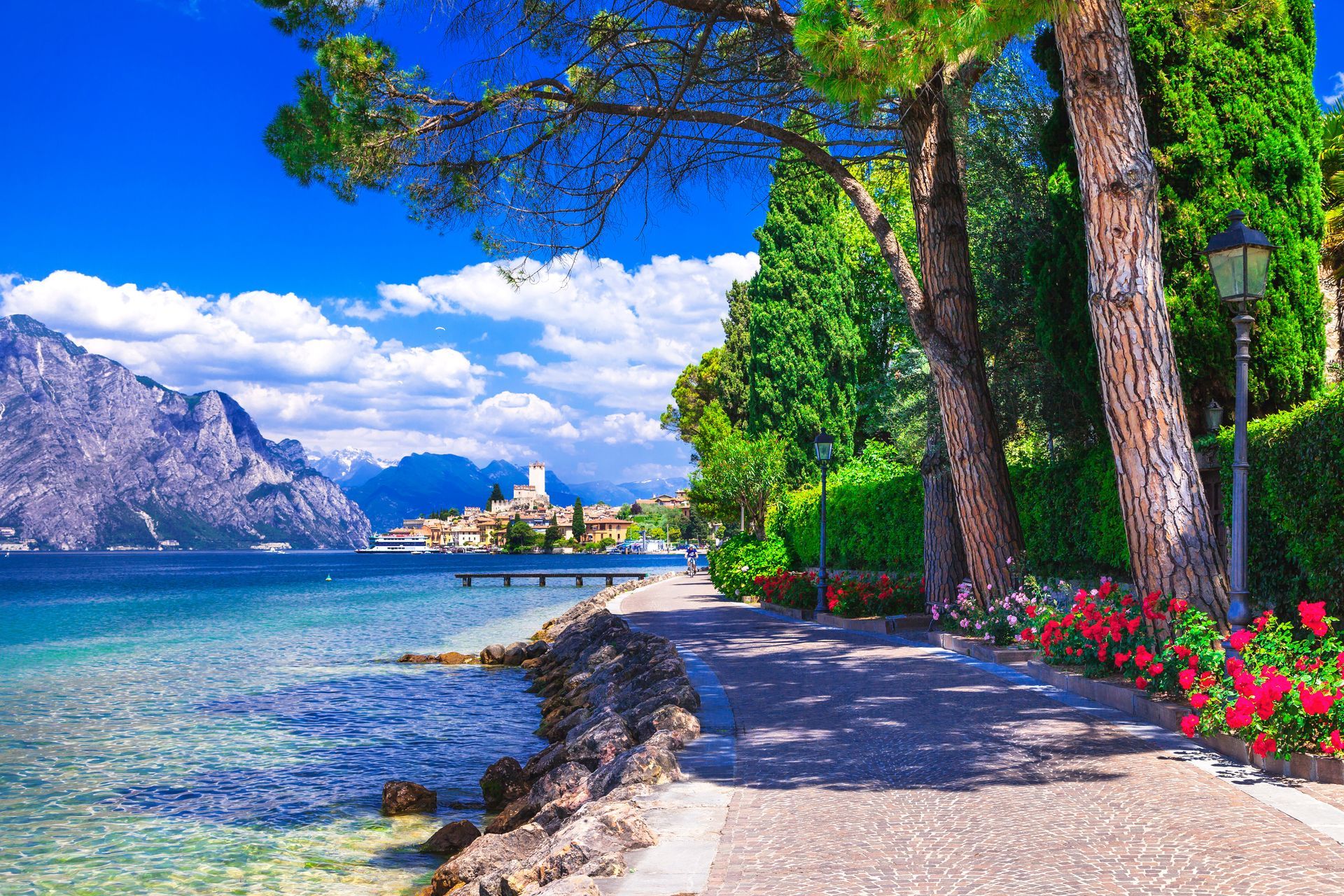 Most scenic places of northen Italy - Malcesine, beautiful lake Lago di garda