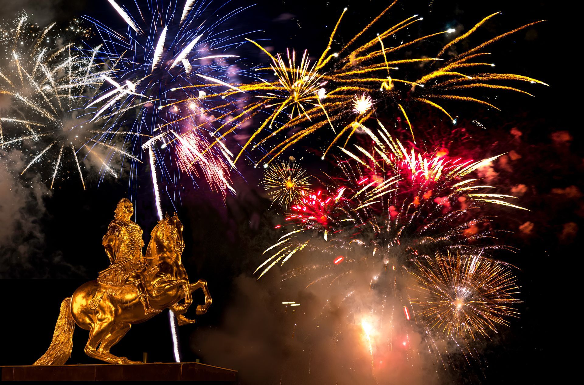 Feuerwerk Goldener Reiter, Dresden